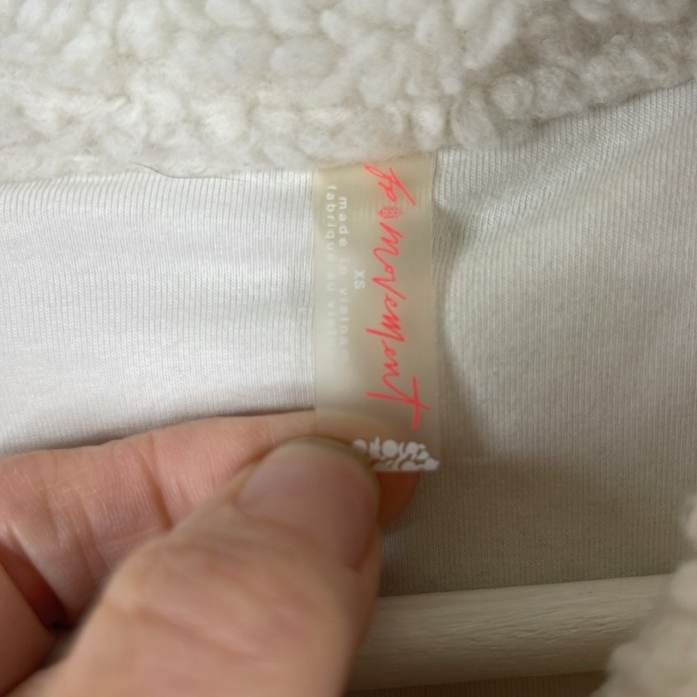 FP Movement Hit the Slopes Printed Jacket Sunrise Summit Ivory Combo Size XS - Picture 10 of 12